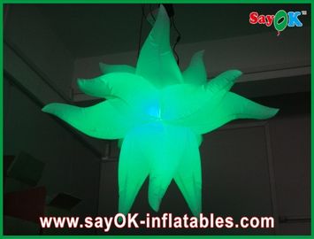 Luz inflável gigante à prova de fogo verde roxa do diodo emissor de luz das estrelas para decorações do partido