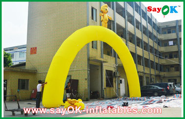 O arco inflável do arco-íris personalizou o arco inflável do meta à prova de fogo amarelo para jogos dos esportes