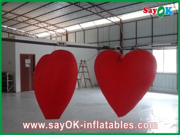 Coração inflável vermelho grande bonito com luzes conduzidas para o festival, diâmetro 1.5M