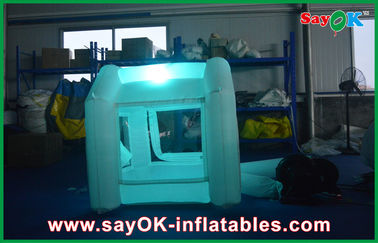 Iluminação colorida bonita da máquina inflável alugado inflável do dinheiro do Natal da cabine da foto
