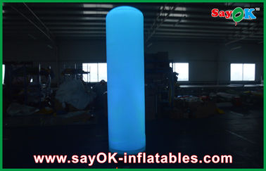 Decoração inflável de nylon interna 5m Pólos grandes da iluminação de Courful