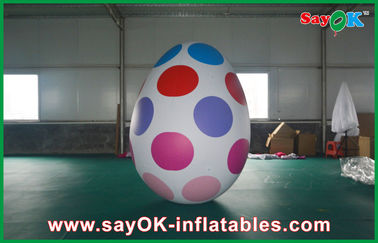 O Pvc fora das decorações infláveis do feriado pintou o ovo da decoração