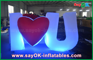 A proposta conduziu a decoração inflável do partido do AMOR da letra da iluminação com cor 16 diferente