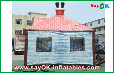Barra inflável gigante personalizada Plub da casa do PVC de 5 x de 4m com janela/chaminé