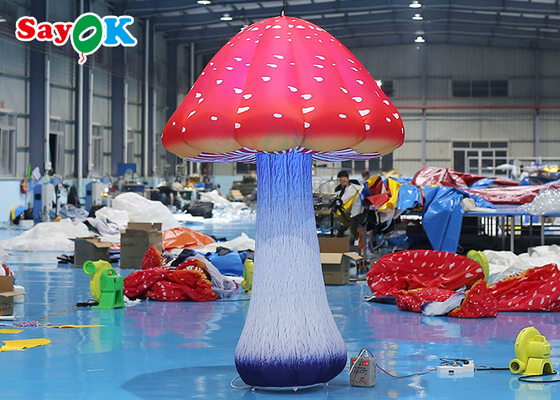 os cogumelos infláveis da decoração de 2.5m conduziram o balão da luz do balão acima