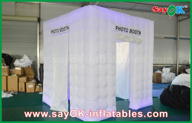 Barraca portátil inflável branca de Photobooth do cubo das portas infláveis do estúdio 3 da foto com tamanho de 2.5m