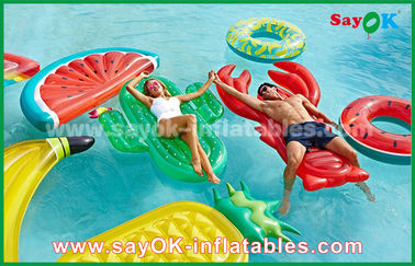 Brinquedos exteriores infláveis crus do vário flutuador da associação da fatia do fruto das formas para nadar
