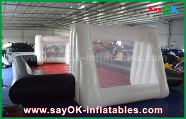categoria comercial inflável feita sob encomenda Inflatables branca do PVC de 0.55mm/do preto futebol de campo