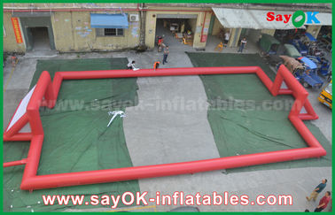 Campo de futebol inflável de encerado inflável do PVC do gigante 0.5mm do jogo de futebol, campo de futebol inflável portátil