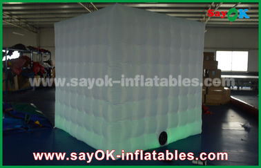 Exemplo inflável 2.5x2.5m da cabine da foto do diodo emissor de luz do RGB do estúdio inflável da foto ou Customzied
