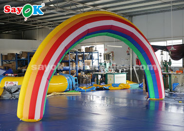 Arco inflável inflável feito sob encomenda do arco-íris de pano 6*3mH do arco 210D Oxford para o negócio alugado