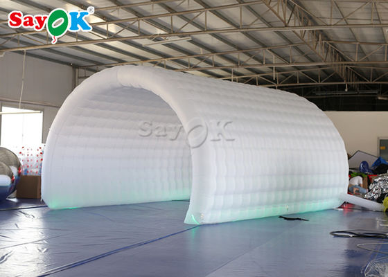 Tenda inflável com cúpula Tenda inflável de canal de tecido branco de Oxford 6*3*3mH Para competição esportiva