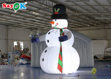 Decorações infláveis do feriado de pano de Oxfor que vestem o boneco de neve do chapéu negro e do Natal da explosão dos mitenes