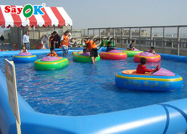 Os jogos infláveis gigantes exteriores dos esportes esquadram a piscina inflável para crianças