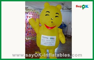 Personagens publicitários infláveis personalizados Urso inflável amarelo para parque aquático