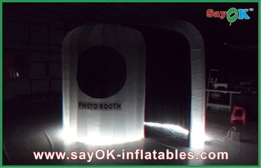 A cabine inflável da foto contrata o pano de Mini Mobile Inflatable Photo Booth Oxford para decorações do feriado