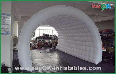 Barraca inflável branca impermeável do ar do evento, barraca inflável personalizada do ar de Outwell do túnel
