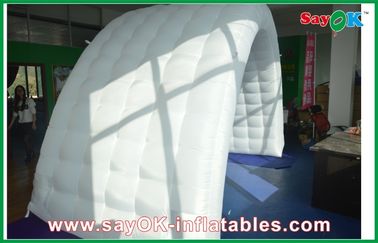 Barraca inflável branca do ar do evento de pano de Oxford, partido inflável personalizado da barraca do ar da família do túnel