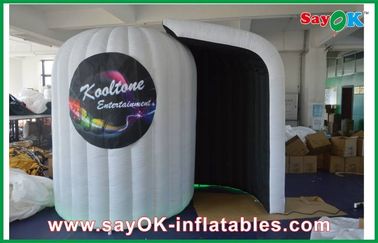 A cabine engraçada da foto sustenta Logo Printed Inflatable Photo Booth portátil para a tomada da foto