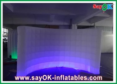 Parede de trabalho inflável de tecido de Oxford inflável com iluminação LED para exposição / evento