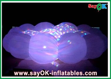 Adereços infláveis ​​de bola LED de festa branca nuvem inflável de cor branca para boate